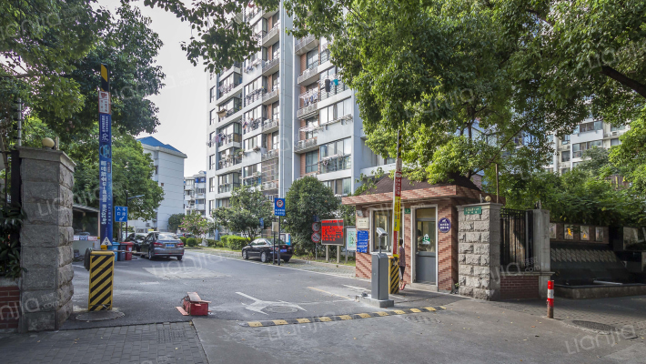 新沪东公寓外景图