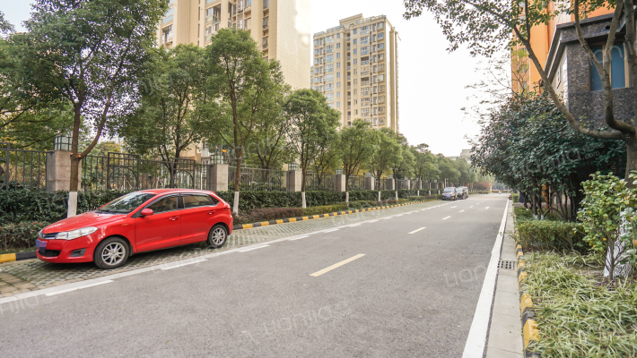 翡翠湖公寓外景图