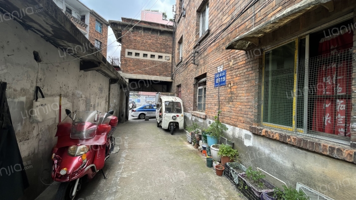 花溪大道北段319号外景图