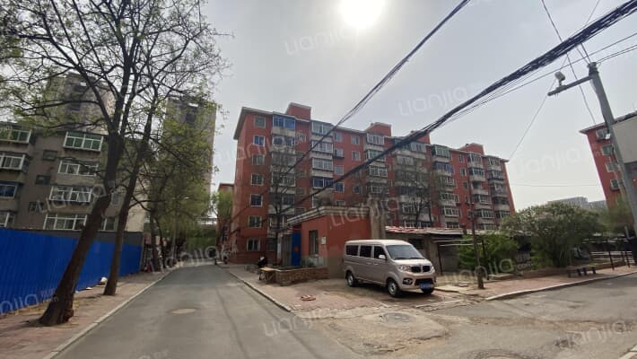 东山小区外景图