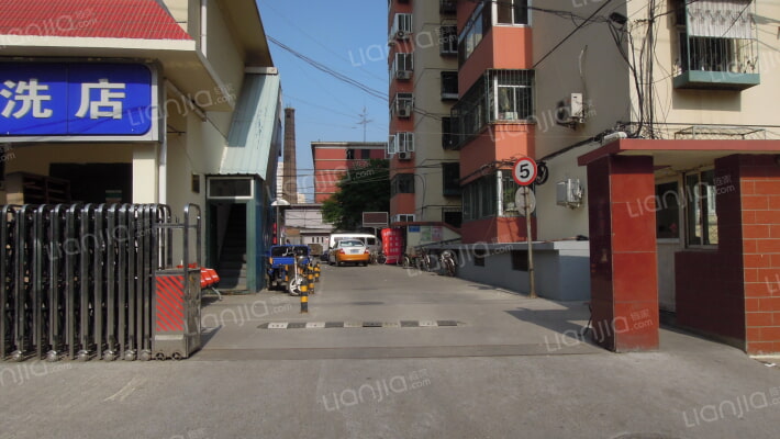 洋桥东里外景图