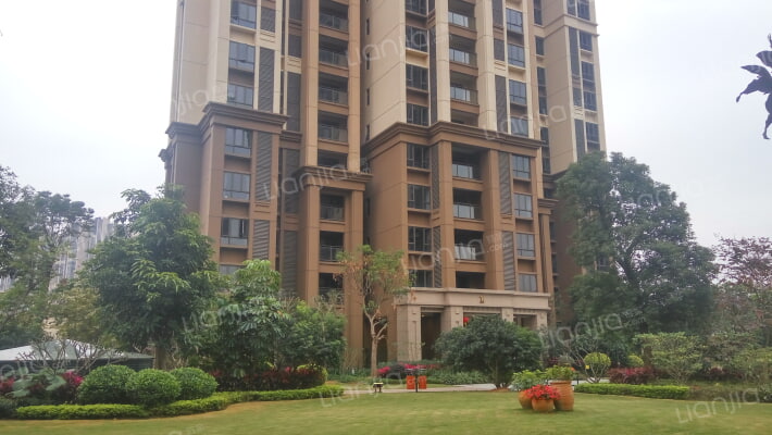 雅居乐御滨名门外景图