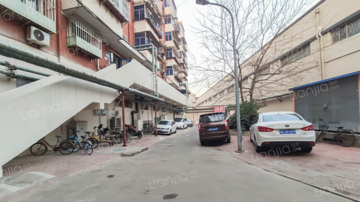 洪湖里天宝公寓外景图