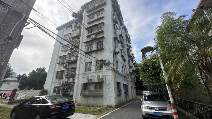 福利院职工住宅小区外景图