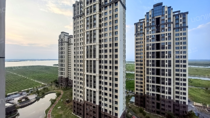 国兴团泊湖墅外景图