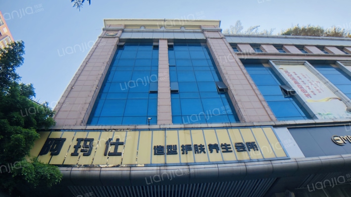 桃花商业停车楼外景图