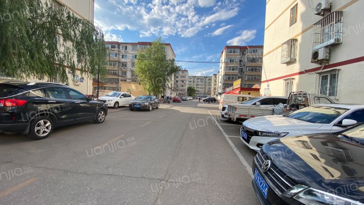 果园新里中区外景图