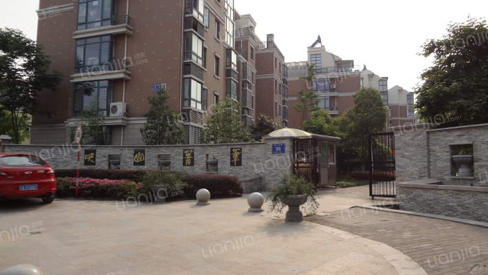 映山菁华外景图