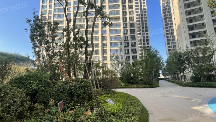 海尔翡翠云城云著外景图