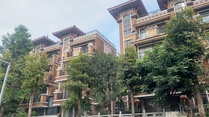 海琴水岸别墅区外景图