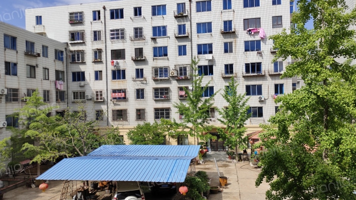 南山路小区外景图