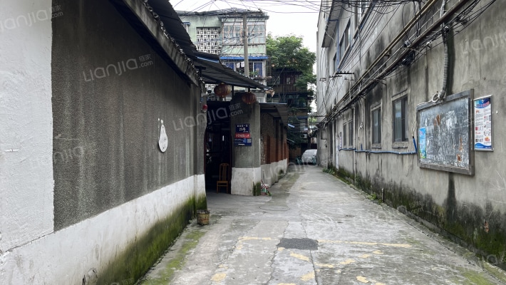 解放路一段25号外景图