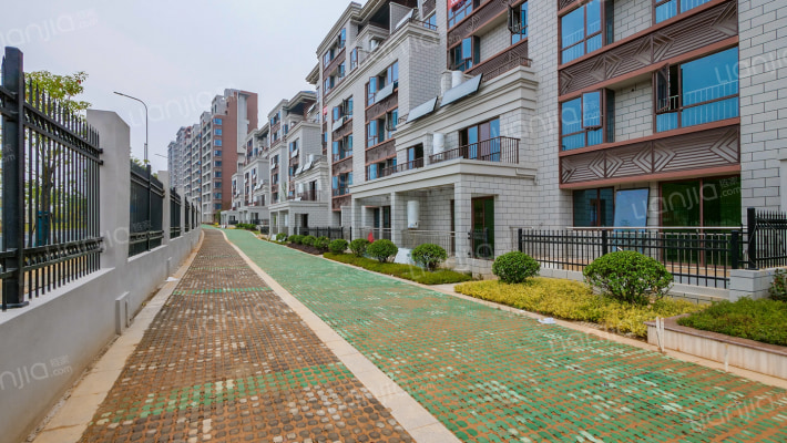 金龙湾小镇外景图