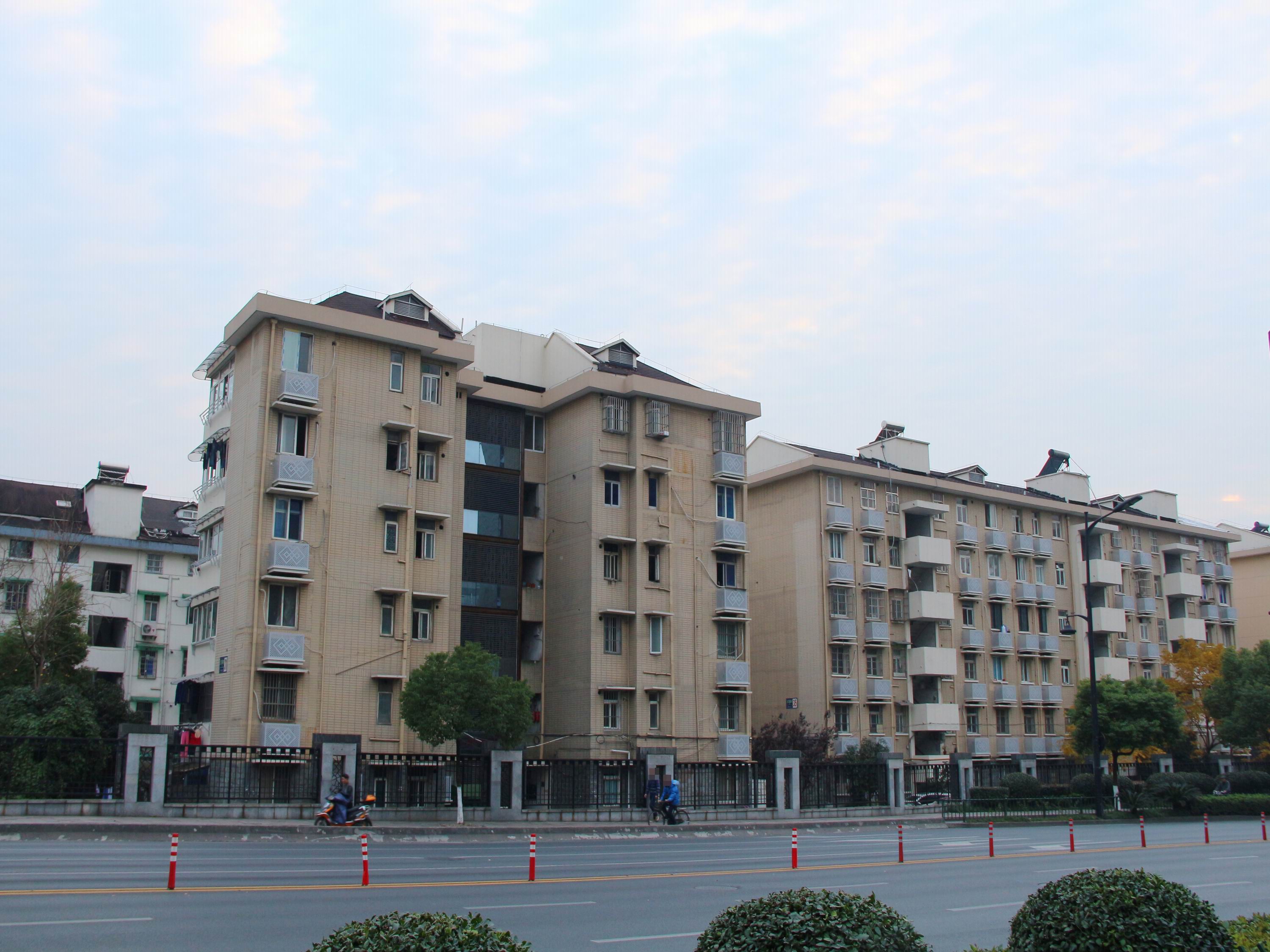 古荡新村东区小区实景 3