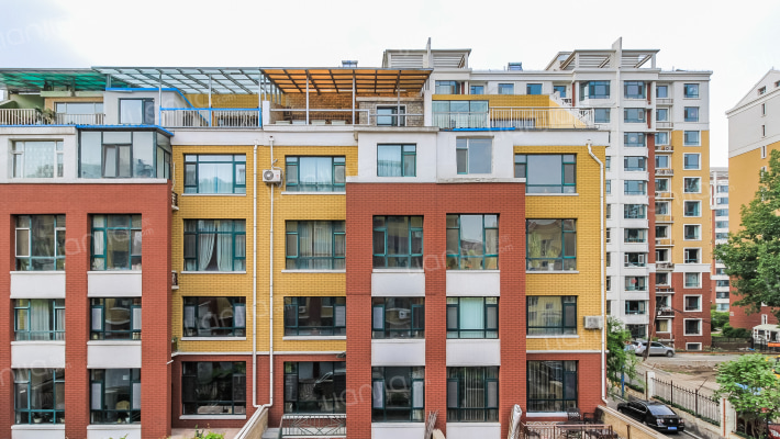 鸿城西域外景图