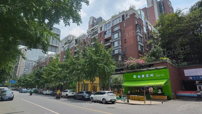 龙湖铜雀台外景图