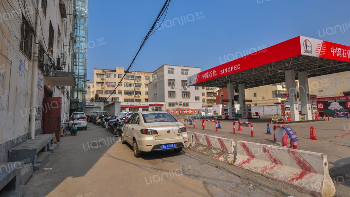 龙安公寓外景图