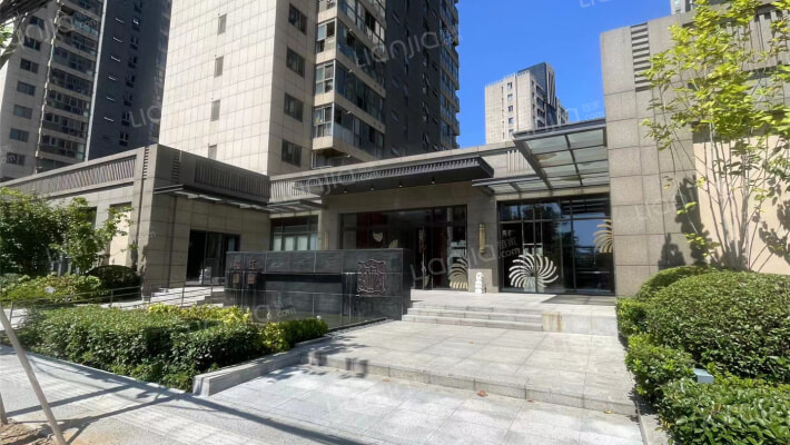 长江峰景外景图