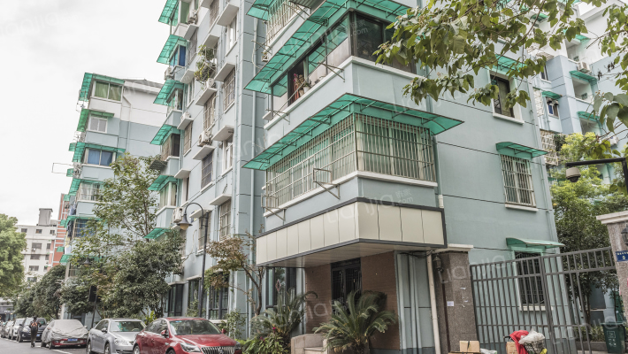 戒坛寺巷外景图