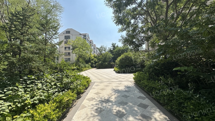 碧桂园翡翠台外景图