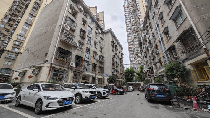 宝生小区外景图