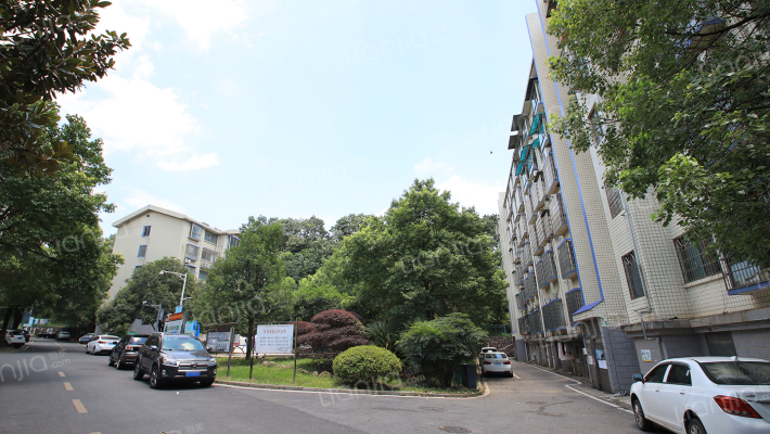 金峰小区南院外景图