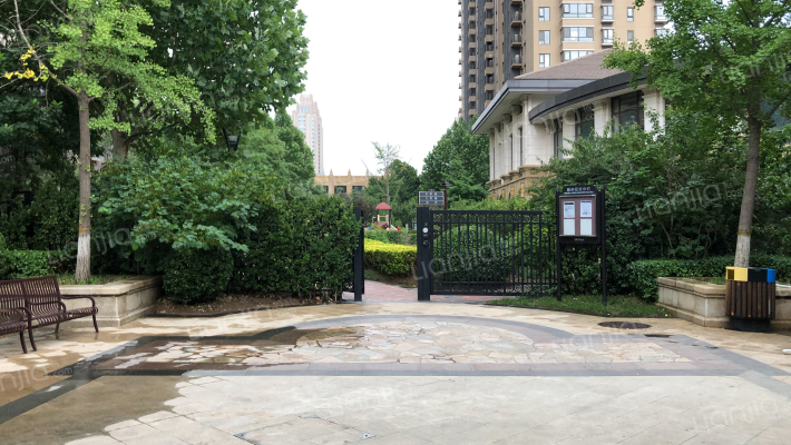 华贸铂金墅外景图