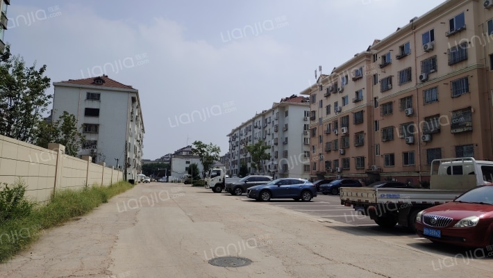 仙家寨村2小区外景图