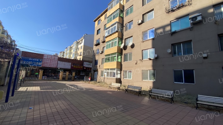 振兴大院外景图