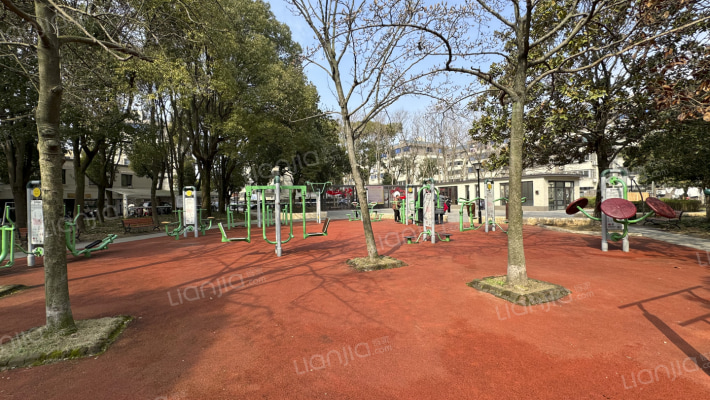 育秀六区外景图