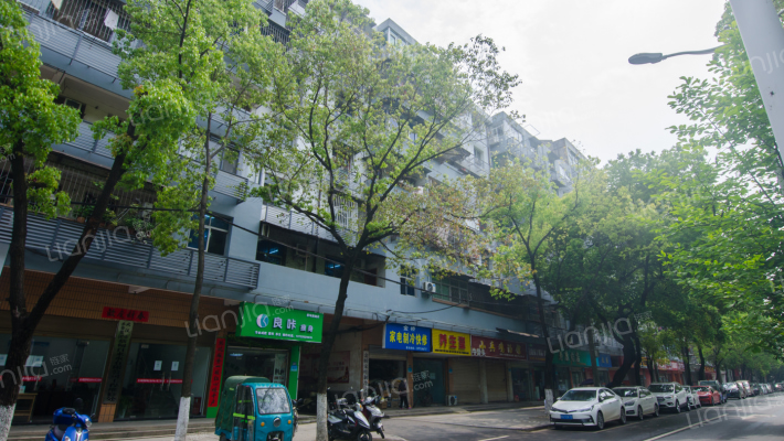 汉阳大街67号汽修宿舍外景图