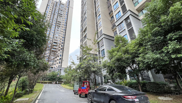 双福时代广场揽山外景图