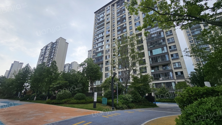 金地翡翠星辰外景图
