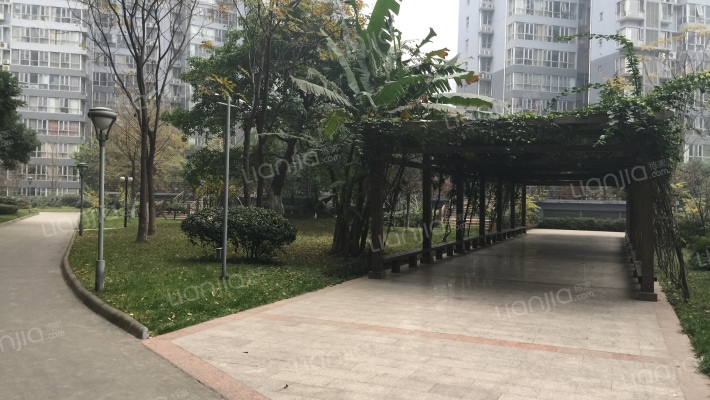 白云花园外景图