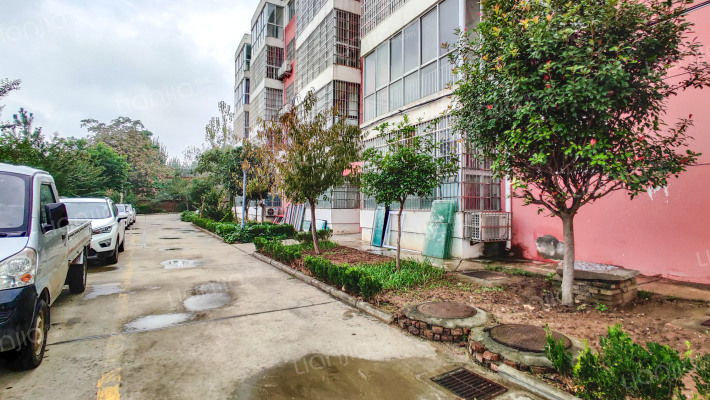 水岸星城小区外景图