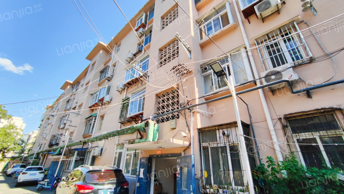 山大南路77号外景图