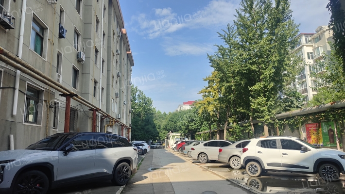 微波局宿舍外景图