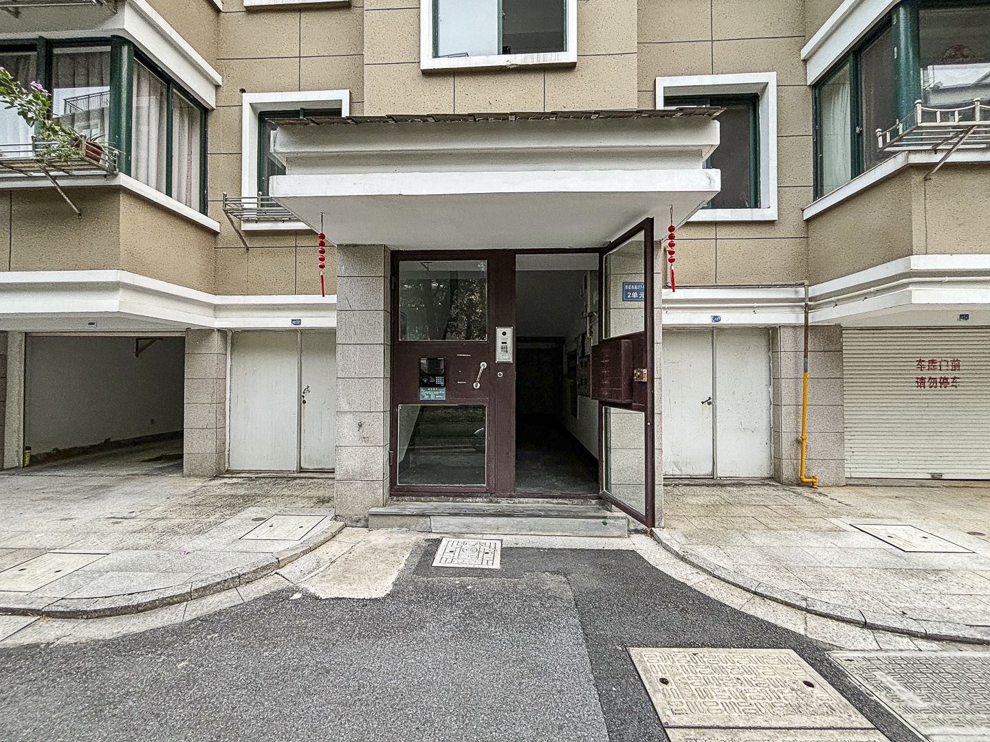 春江花月小区实景 6