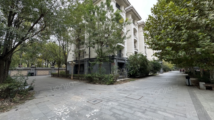 富贾花园外景图