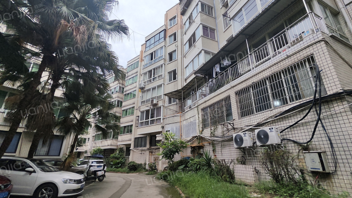 警官公寓外景图