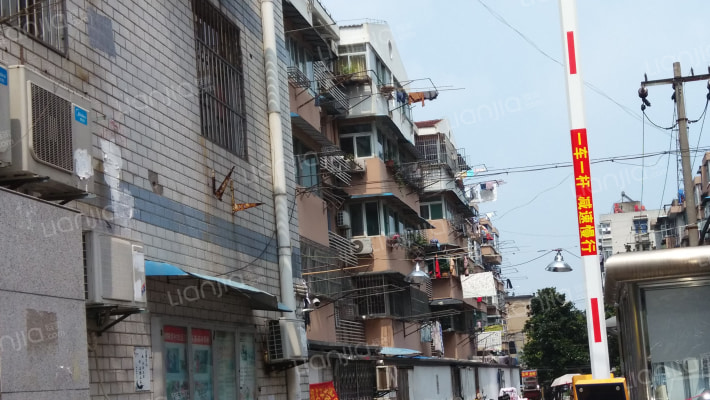 精铸小区外景图