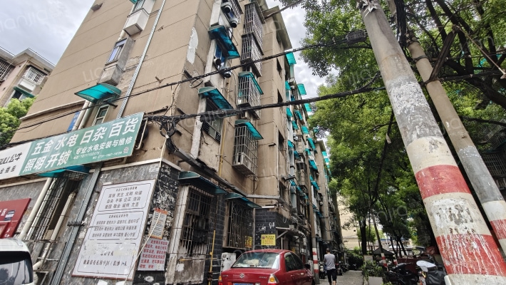 窑岭东村外景图