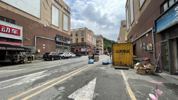 悦城智慧物流园外景图