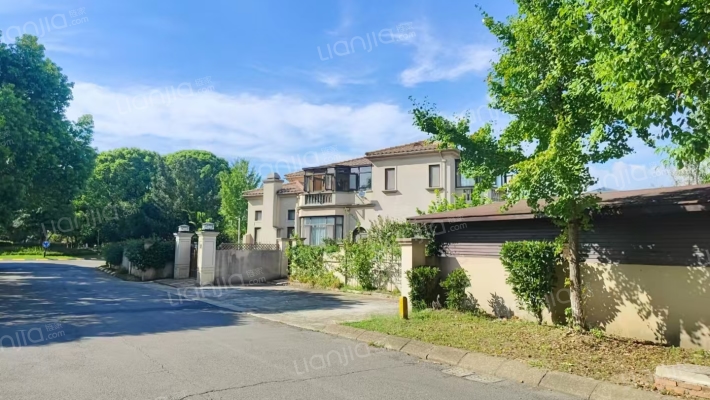 大上海国际高尔夫球度假村外景图