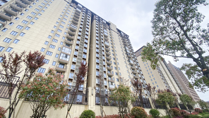 现代天外天小镇外景图