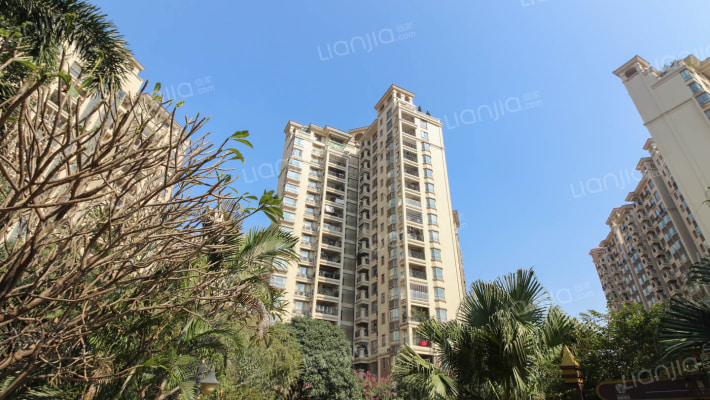 凰樵圣堡外景图