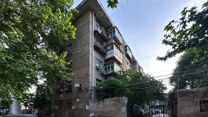 金属回收公司家属院外景图