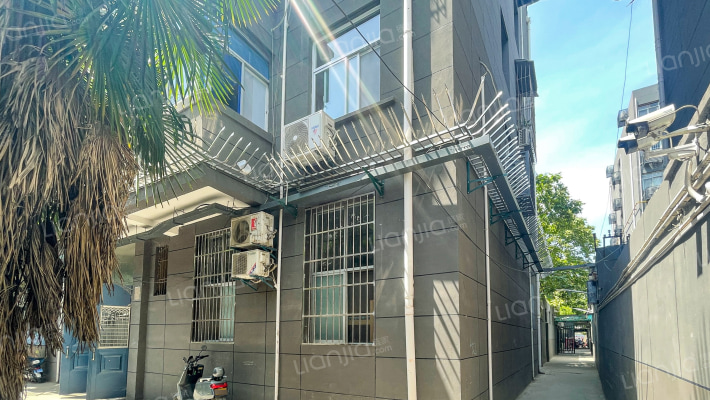 西七路380号外景图