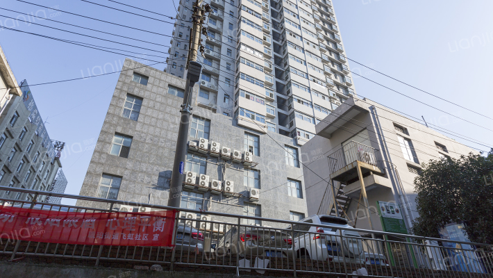 鑫鹏大厦外景图