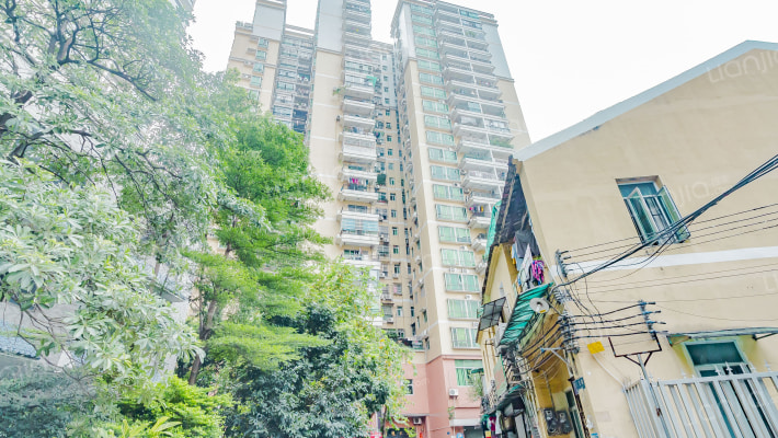 怡龙大厦外景图